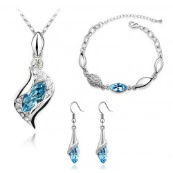 Platinum plated sky blue CZ diamonds vintage pendant with earrings and bracelet